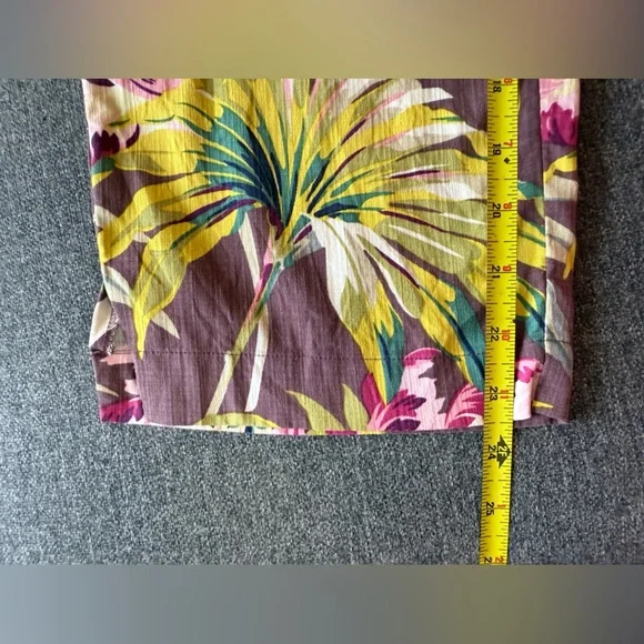 Tommy Bahama Women’s Hawaiian
Coastal Gardens Stretch Silk Crop Pants Size 8 - Picture 13 of 14